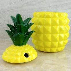 BarProducts.com BarConic® Tiki Drinkware - Ceramic Pineapple With Lid - 20 Ounce BAR SUPPLIES